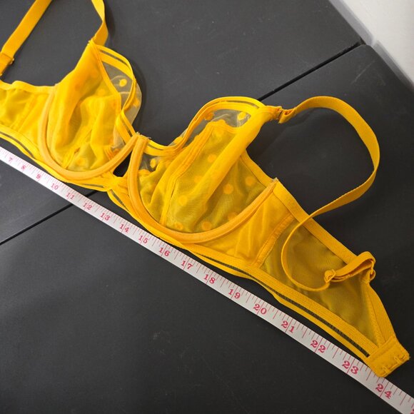 Curvy Kate Yellow Lace Bra Size 30G - Picture 9 of 11